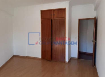 Apartamento T2 para Venda em Rio de Mouro