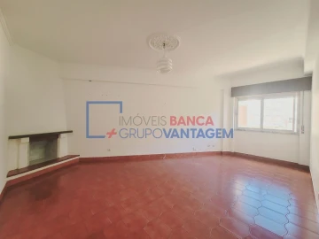 Apartamento T2 para Venda em Rio de Mouro