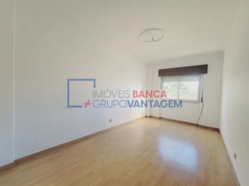 Apartamento T2 para Venda em Rio de Mouro