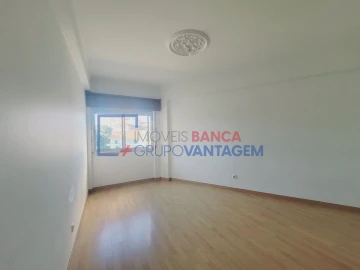 Apartamento T2 para Venda em Rio de Mouro