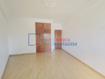 Apartamento T2 para Venda em Rio de Mouro