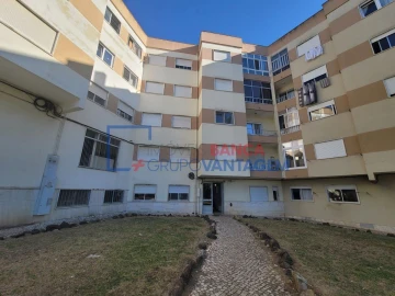 Apartamento T2 para Venda em Rio de Mouro