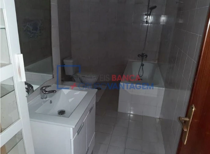 Apartamento T2 para Venda em Rio de Mouro Foto 21