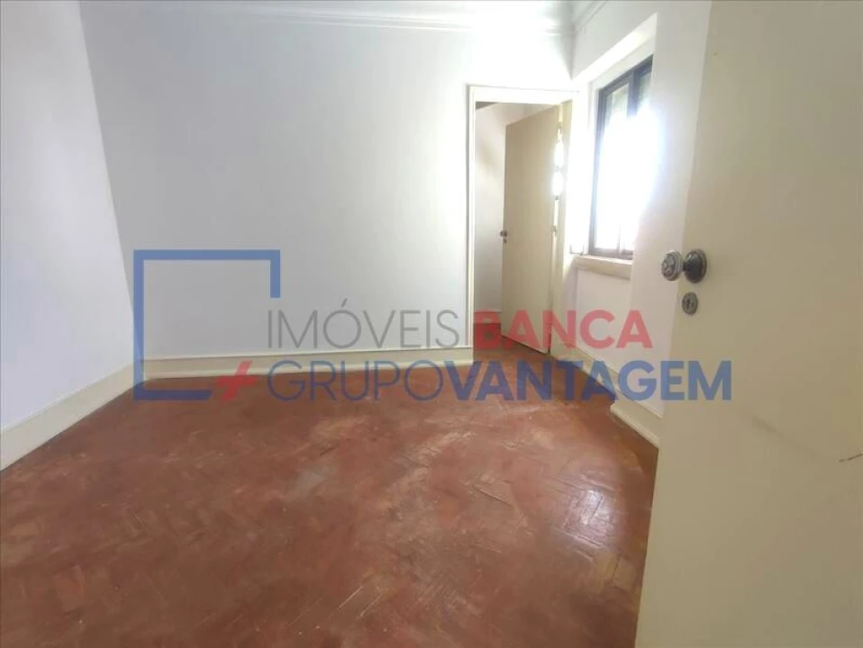 Apartamento T1 para Venda em Beato Foto 11