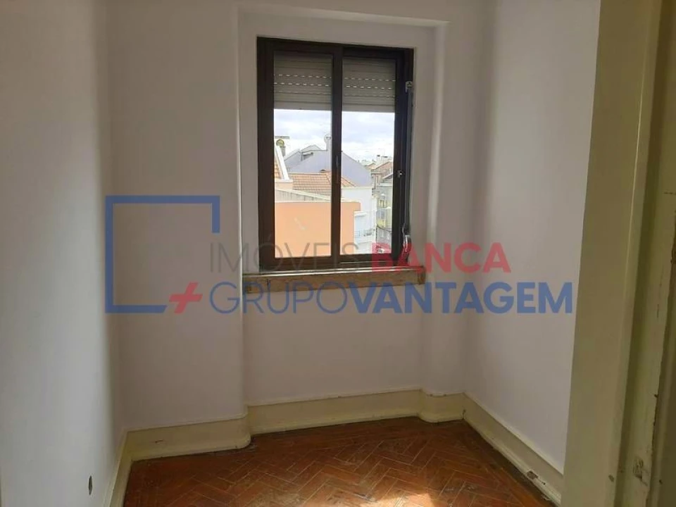 Apartamento T1 para Venda em Beato Foto 12