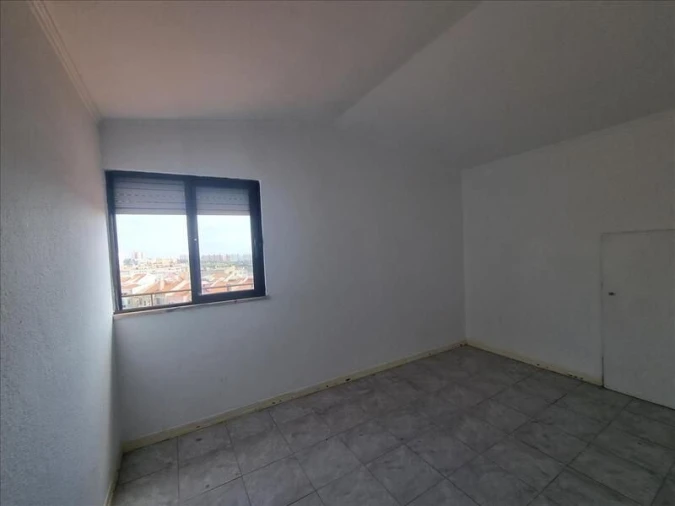 Apartamento T1 para Venda em Beato Foto 6