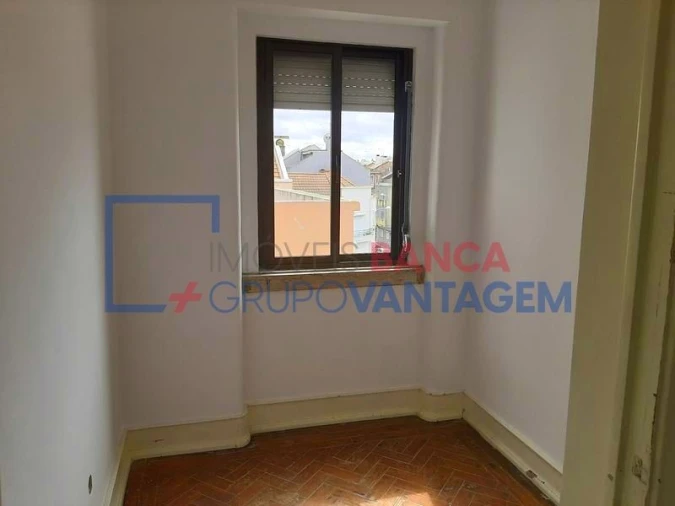 Apartamento T1 para Venda em Beato Foto 12