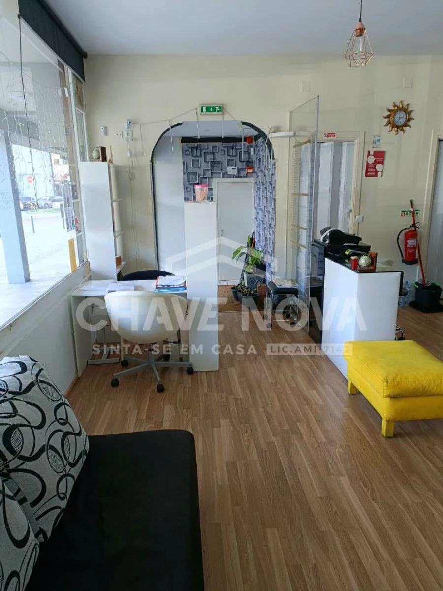 Loja para Trespasse em Custóias, Leça do Balio e Guifões Foto 14