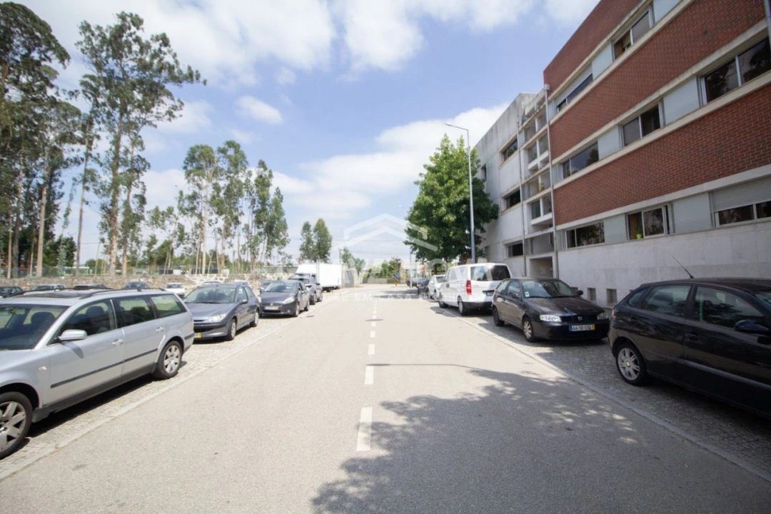 Loja para Trespasse em Castêlo da Maia Foto 11