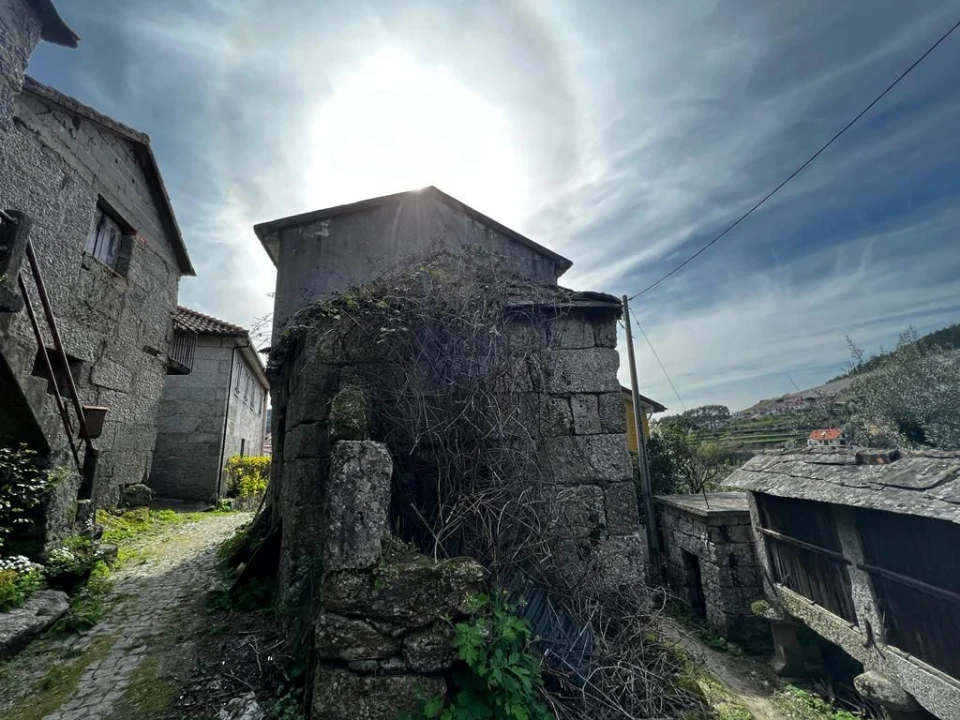 Moradia T2 para Venda em Ansiães Foto 8