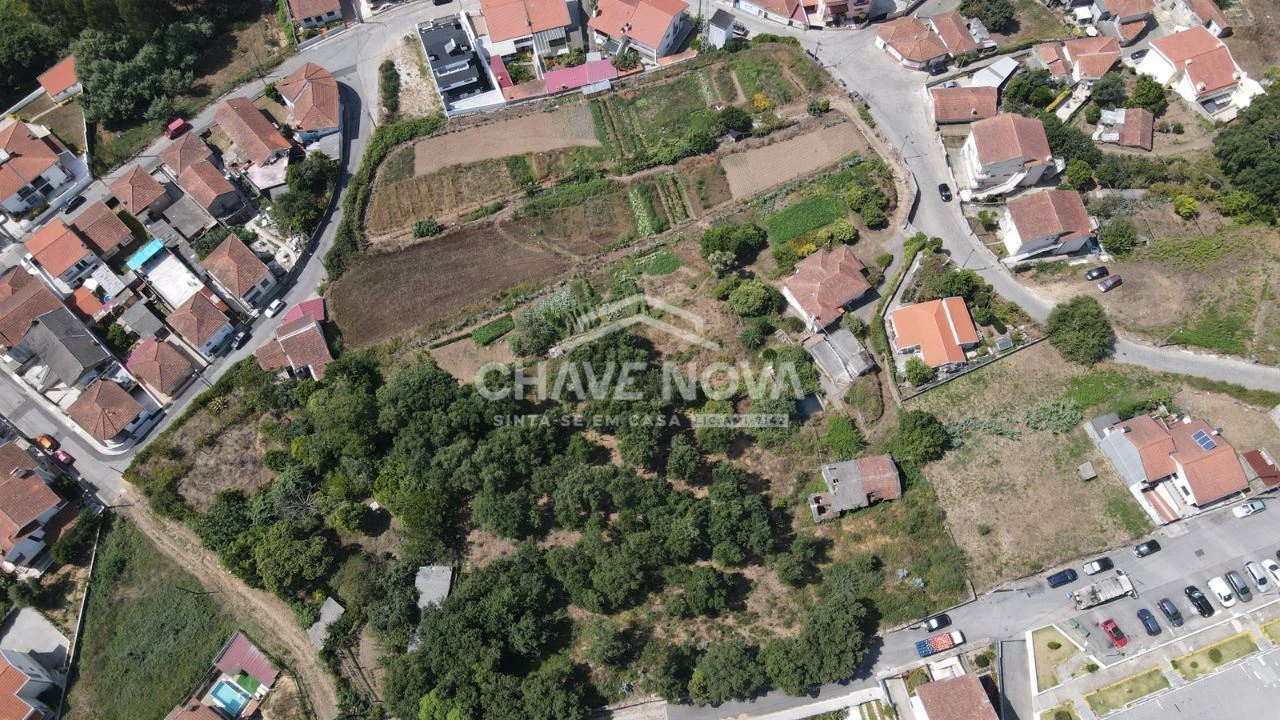 Terreno para Venda em Fânzeres e São Pedro da Cova Foto 6