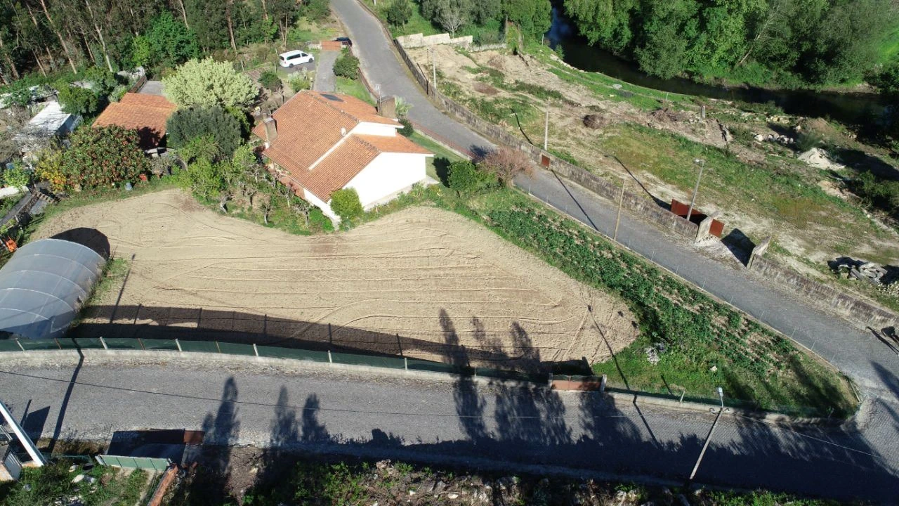 Terreno para Venda em Durrães e Tregosa Foto 4
