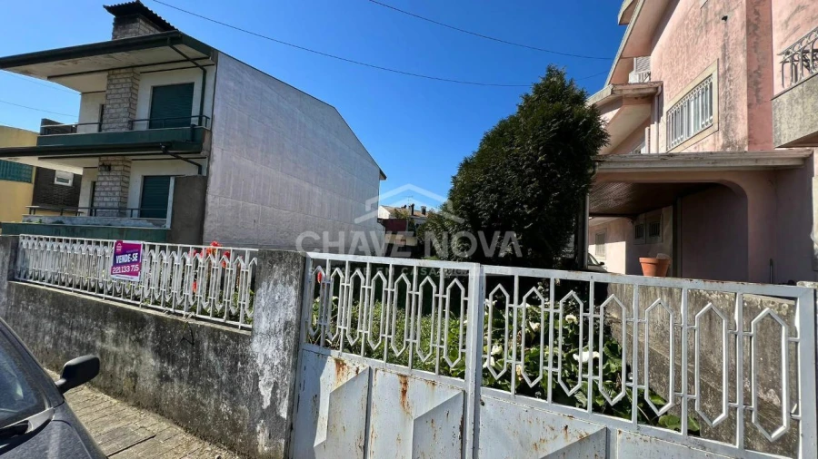 Terreno para Venda em Castêlo da Maia Foto 7