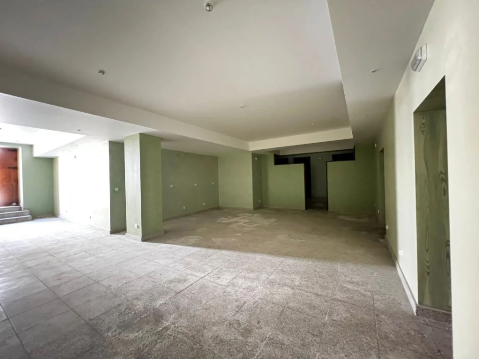 Moradia T12 para Venda em Torre de D. Chama Foto 11