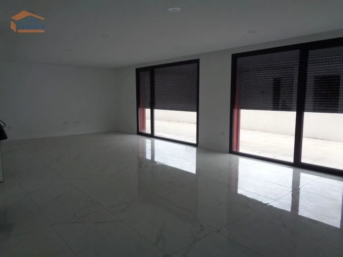 Apartamento T4 para Venda em Viseu Foto 1