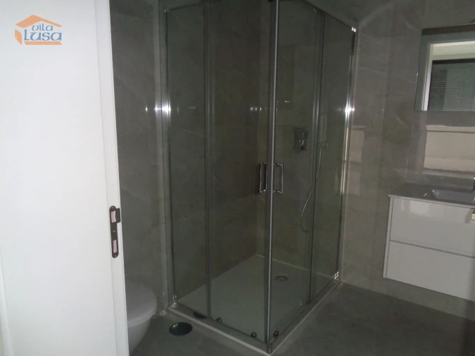 Apartamento T4 para Venda em Viseu Foto 2