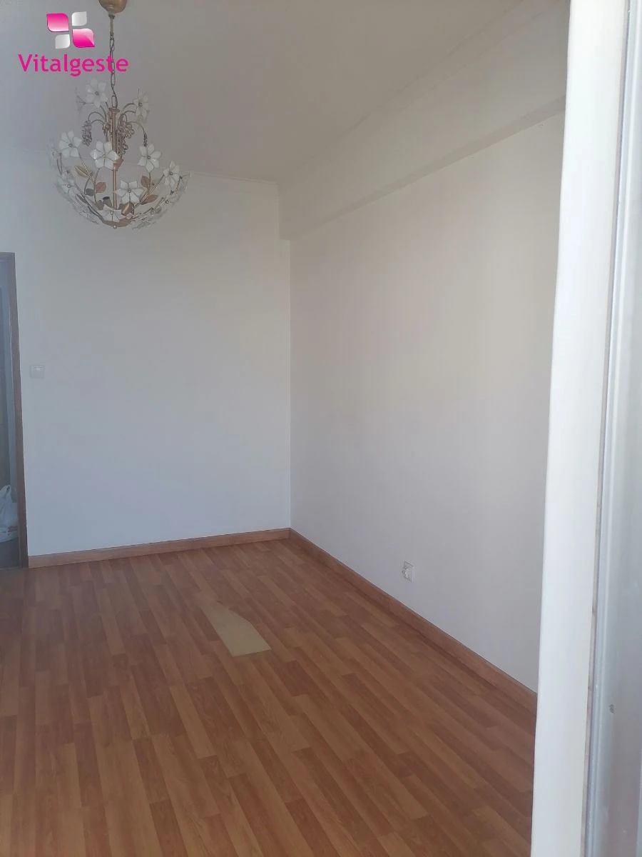 Apartamento T2 para Venda em Loures Foto 4