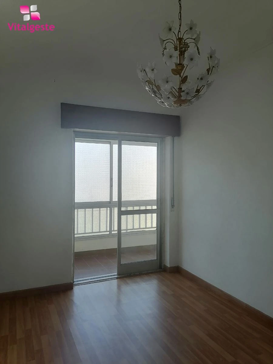 Apartamento T2 para Venda em Loures Foto 5