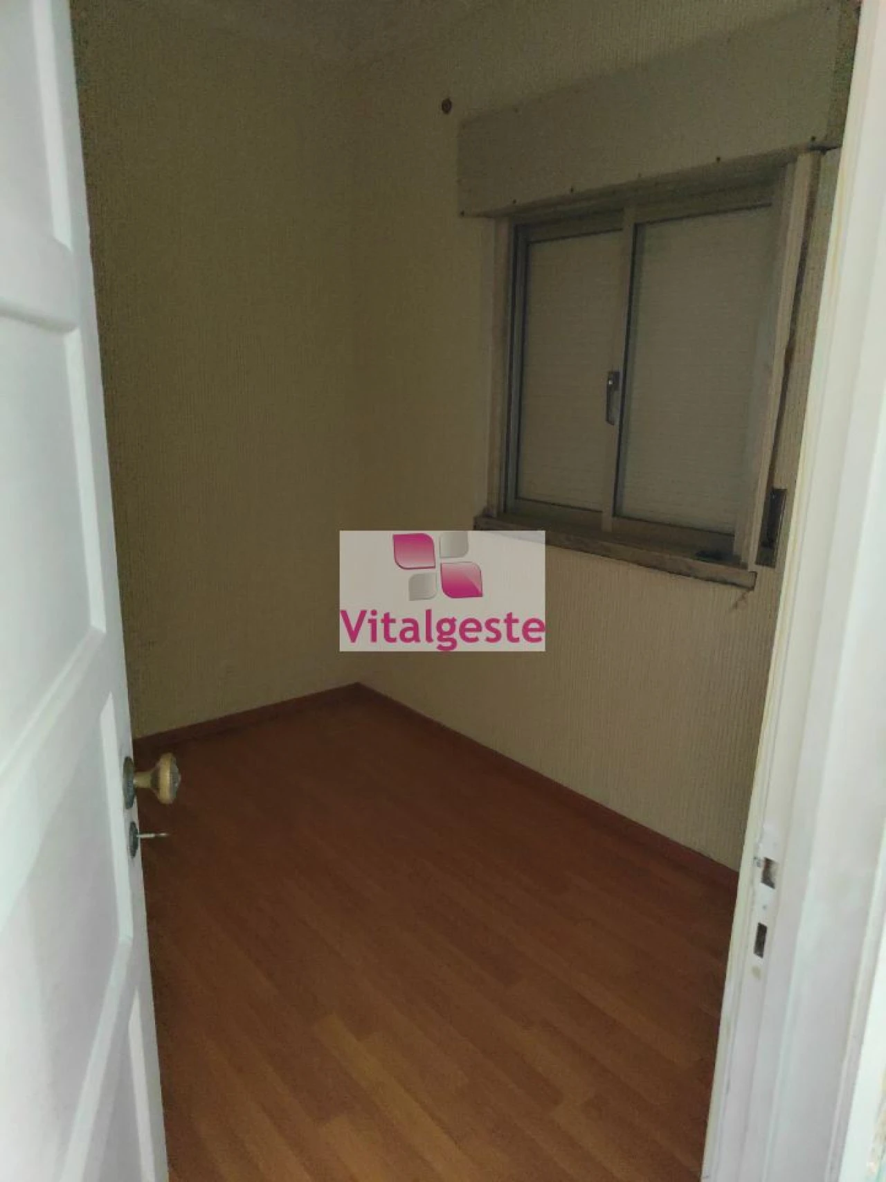 Moradia T4 para Venda em Vialonga Foto 7