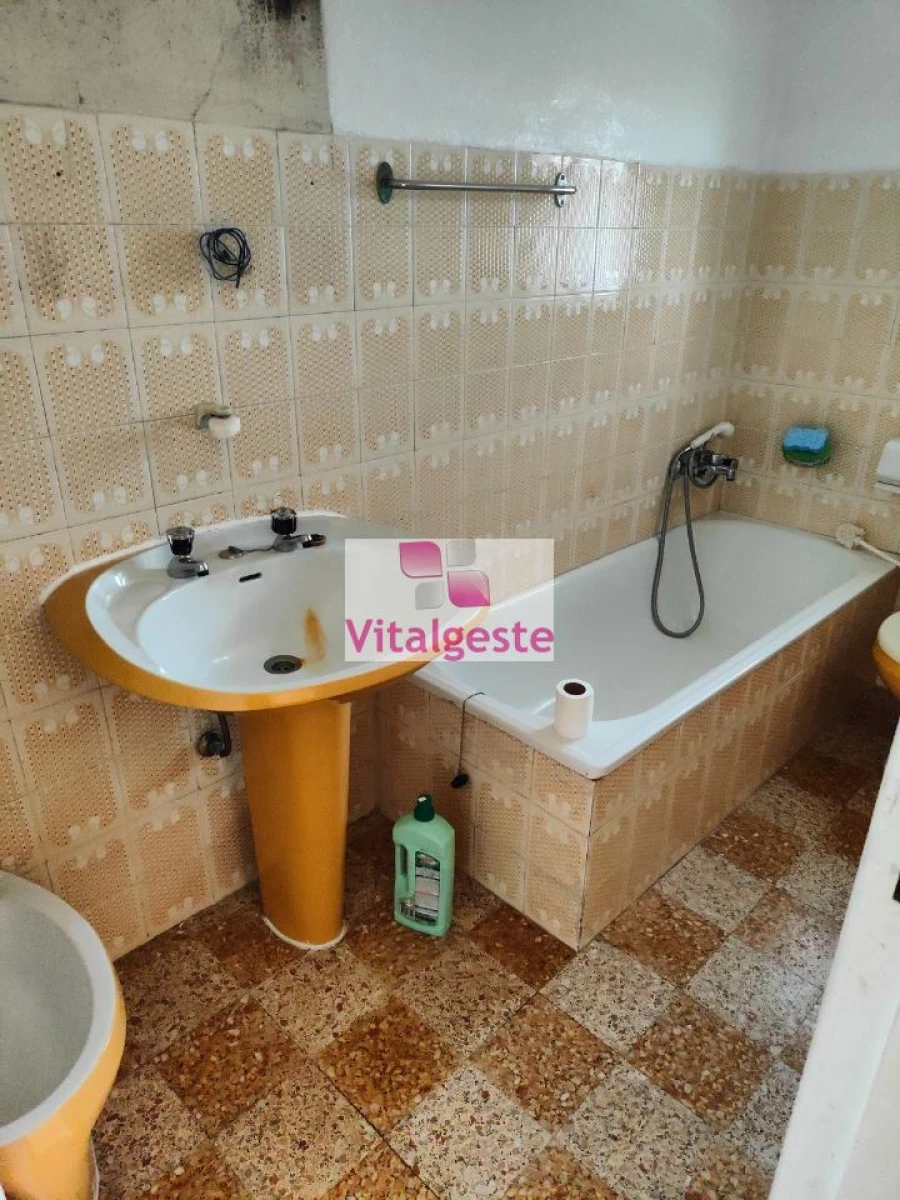 Moradia T4 para Venda em Vialonga Foto 11