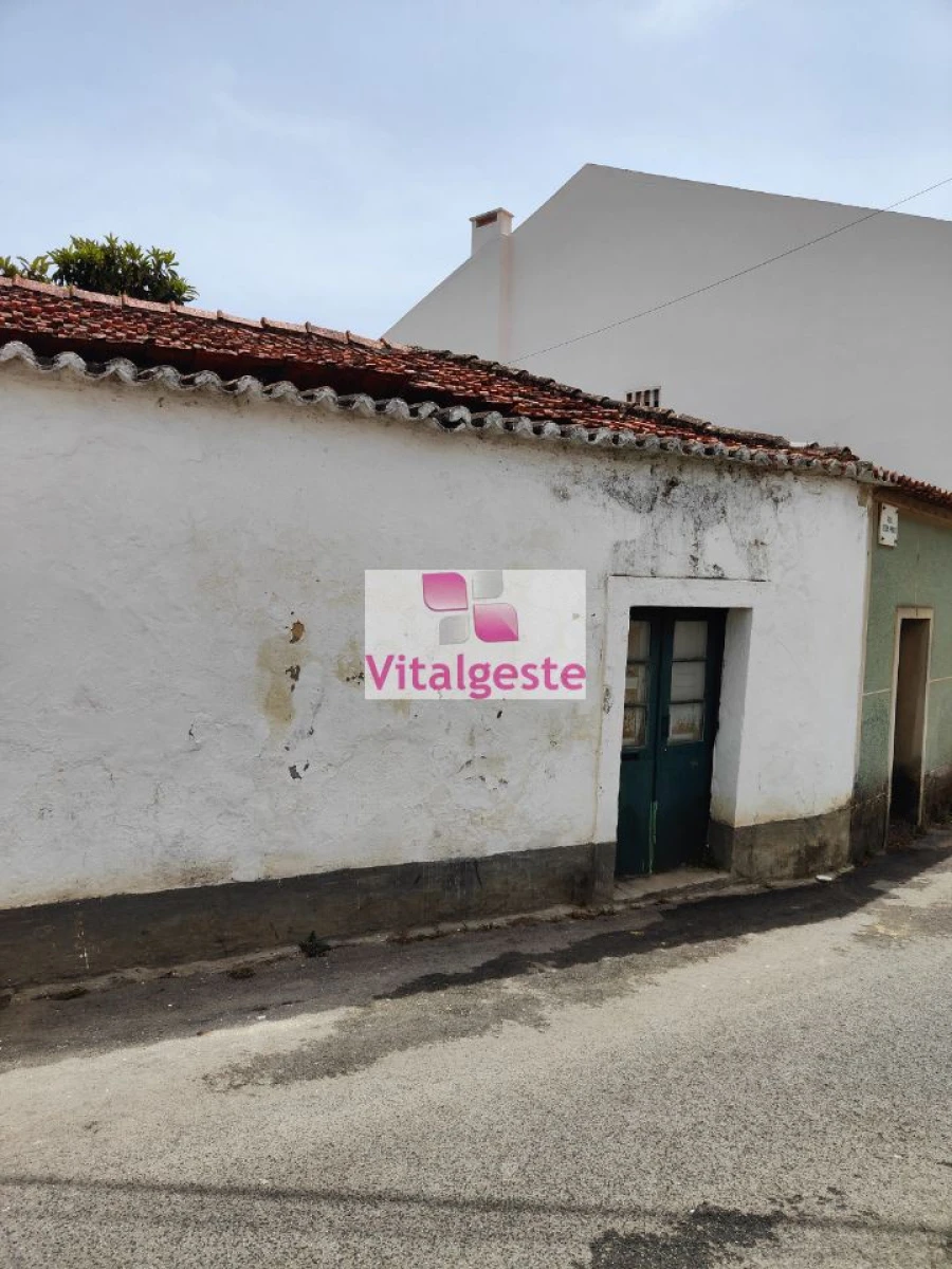 Moradia T4 para Venda em Vialonga Foto 22