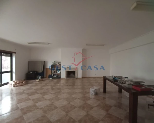 Prédio para Venda em Castelo Branco Foto 3