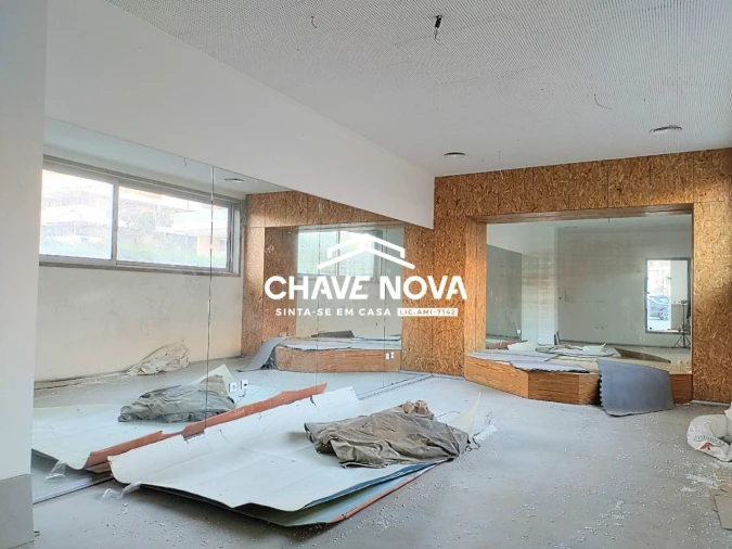 Loja para Arrendamento em Santa Maria da Feira, Travanca, Sanfins e Espargo Foto 10