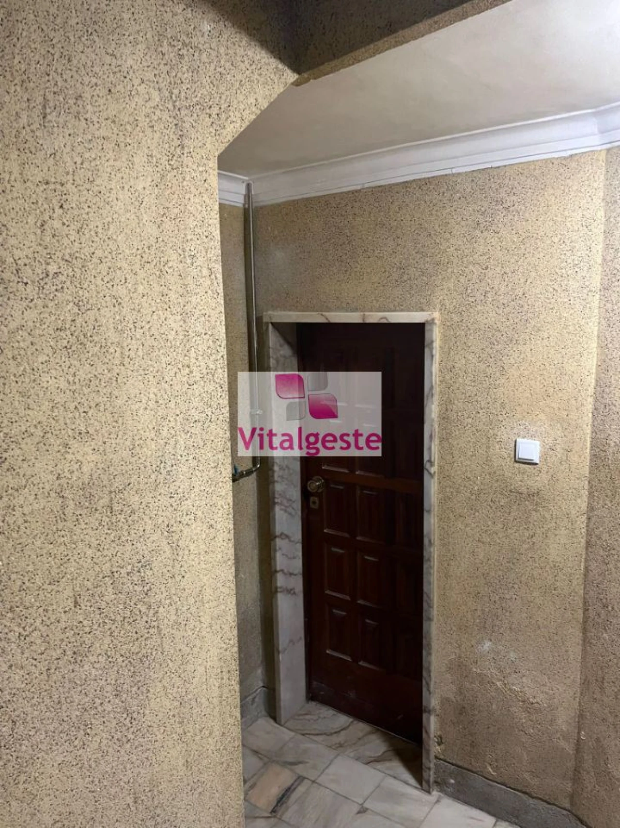 Apartamento T2 para Venda em Agualva e Mira-Sintra Foto 3