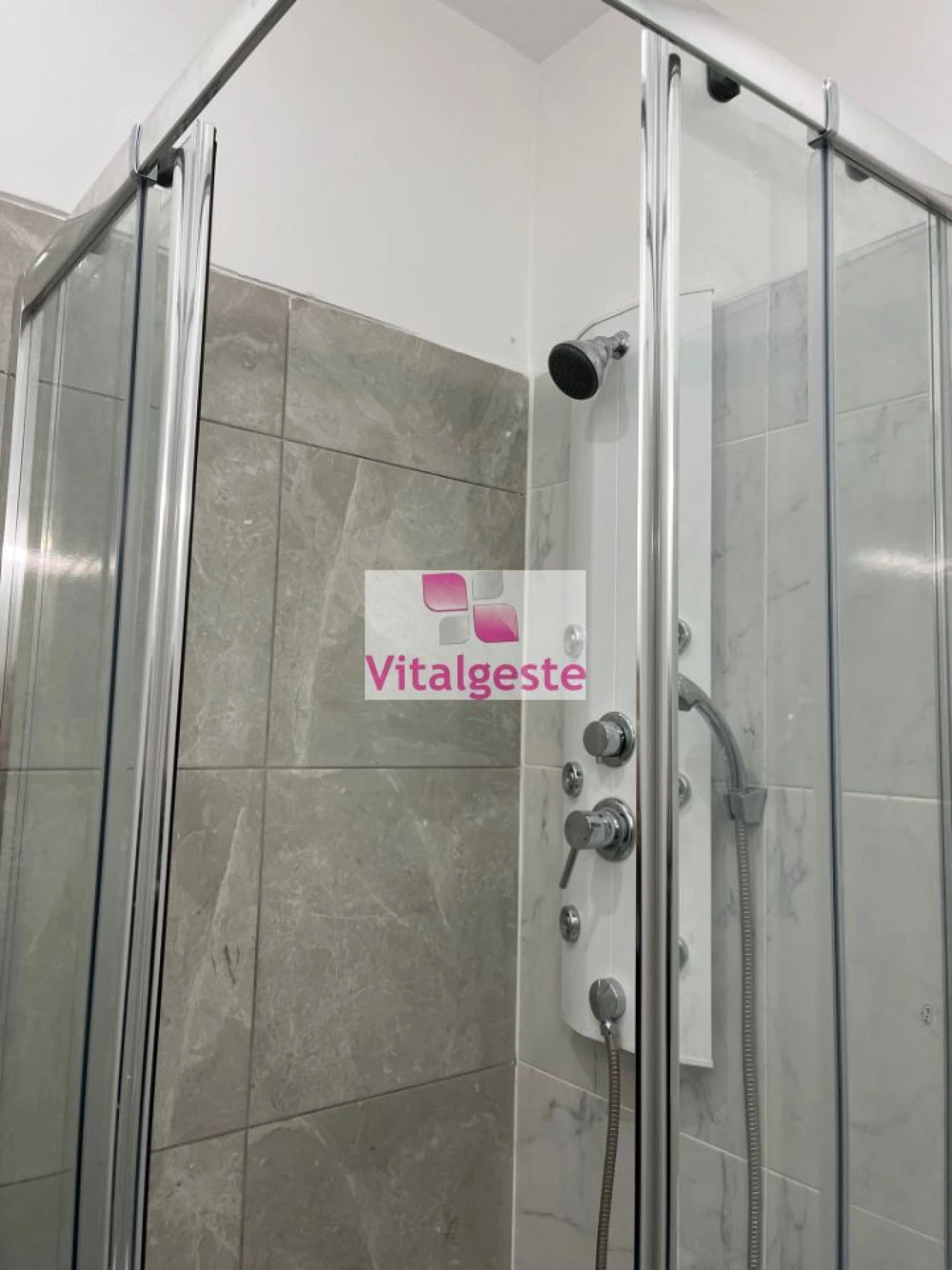 Apartamento T2 para Venda em Agualva e Mira-Sintra Foto 16