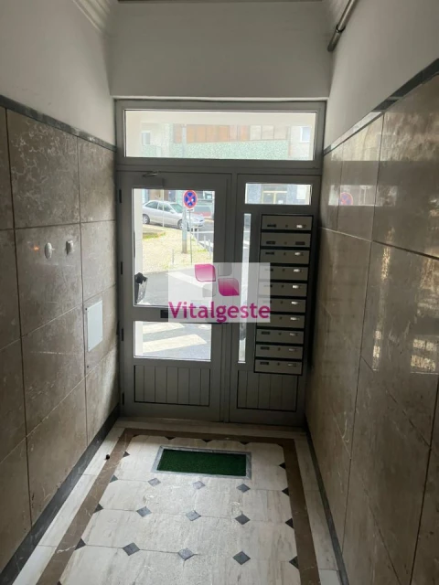 Apartamento T2 para Venda em Agualva e Mira-Sintra