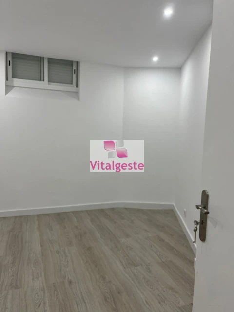 Apartamento T2 para Venda em Agualva e Mira-Sintra