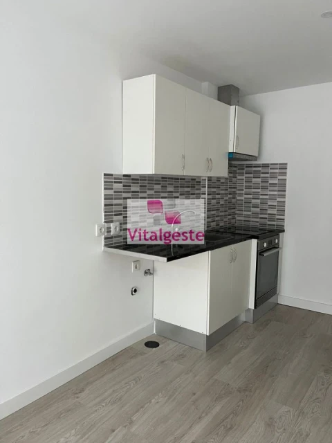 Apartamento T2 para Venda em Agualva e Mira-Sintra