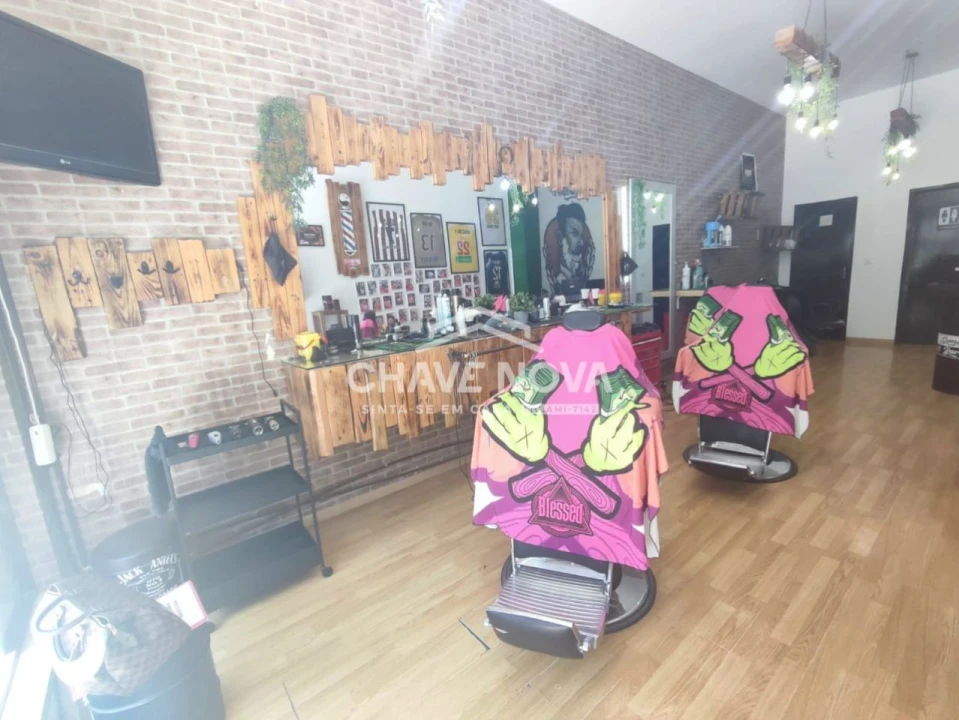 Loja para Trespasse em Vilar de Andorinho Foto 4