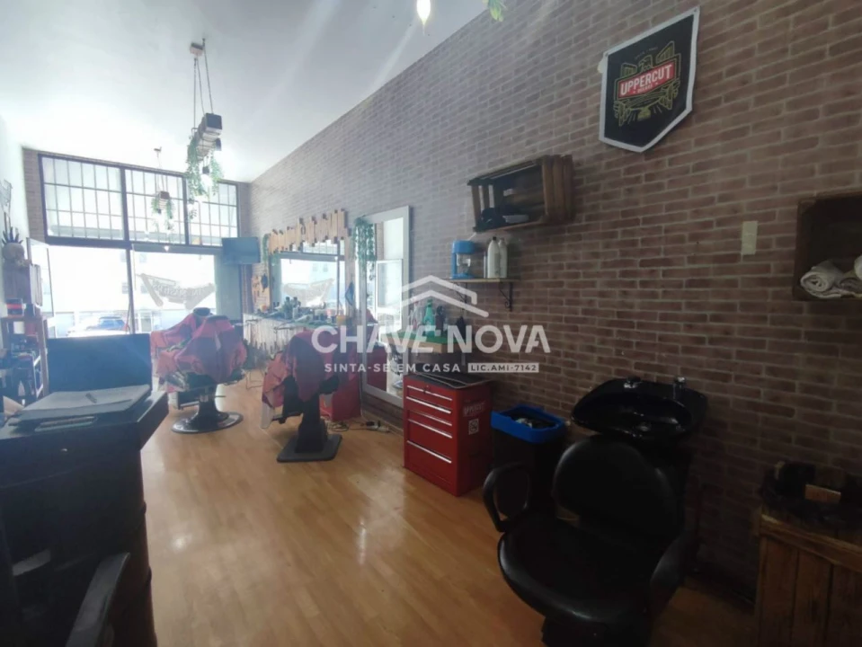 Loja para Trespasse em Vilar de Andorinho Foto 10