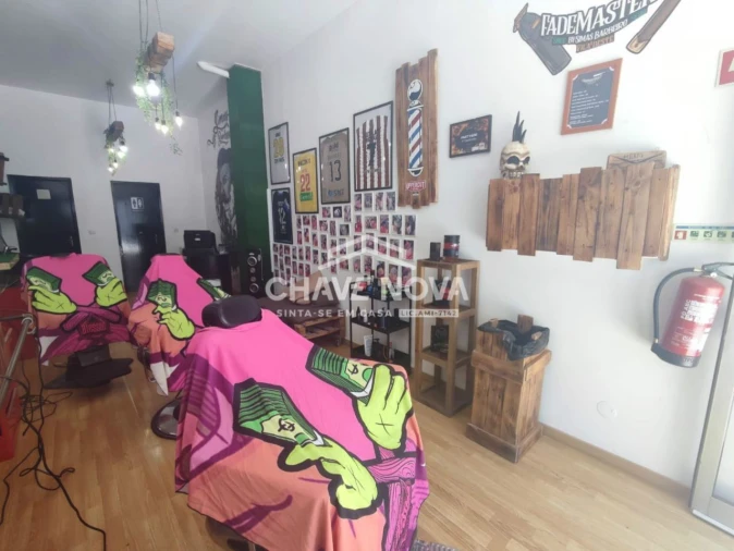 Loja para Trespasse em Vilar de Andorinho Foto 6