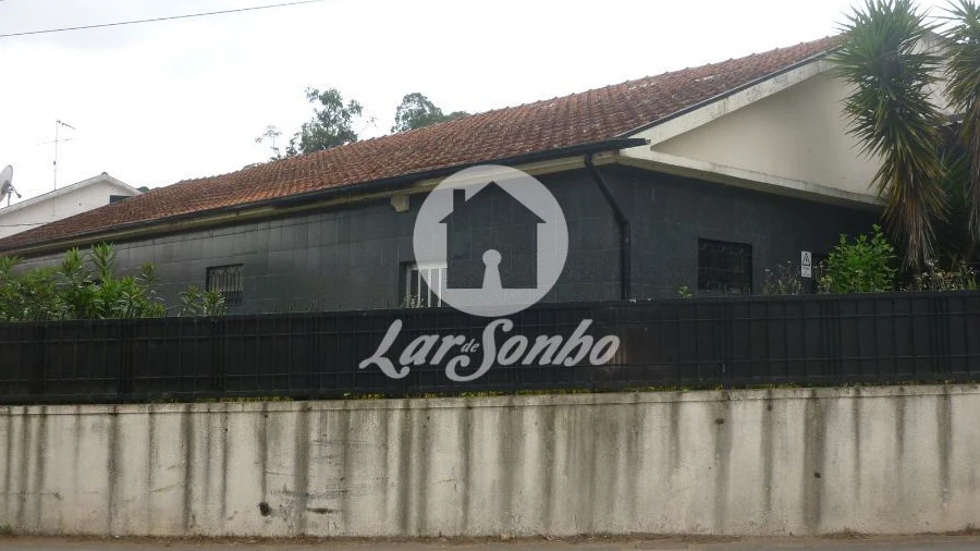 Armazém para Venda em Alfena