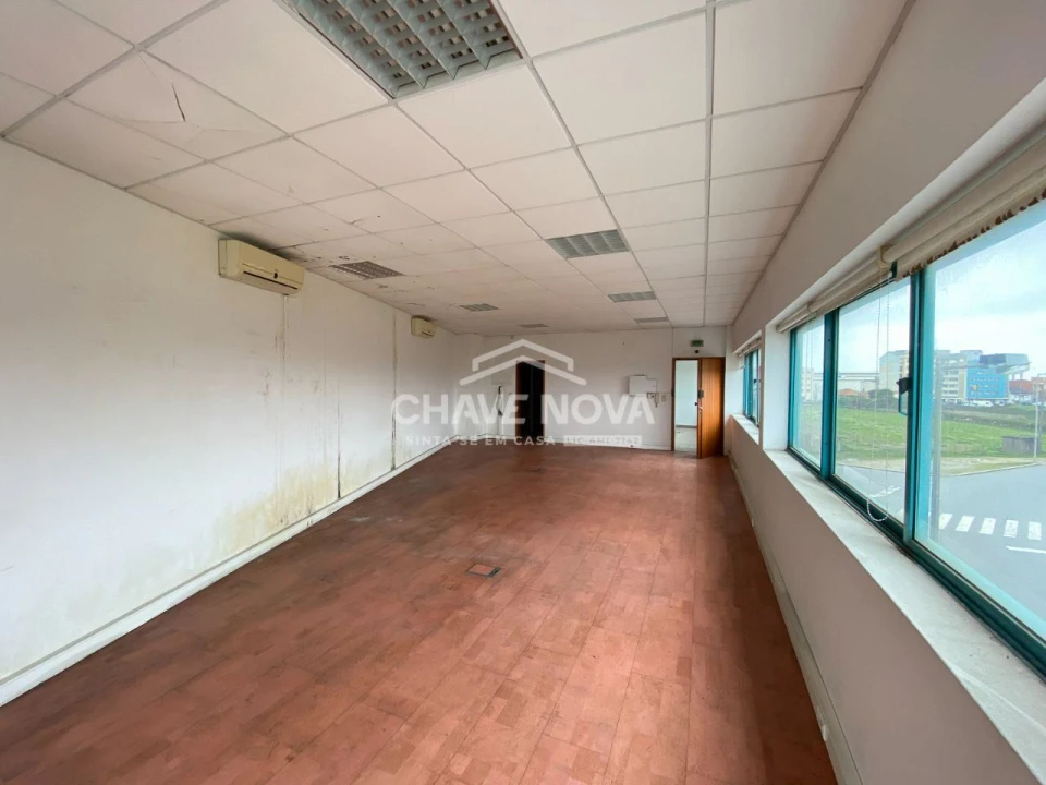 Escritório para Venda em Custóias, Leça do Balio e Guifões Foto 11