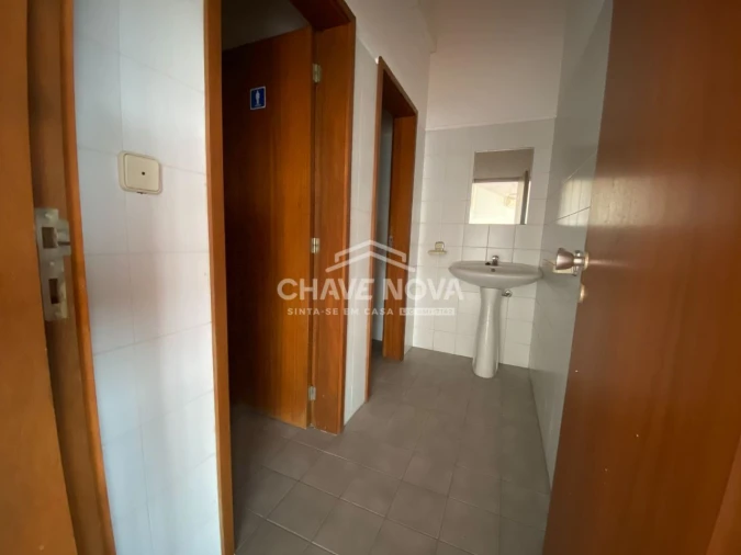 Escritório para Venda em Custóias, Leça do Balio e Guifões Foto 9