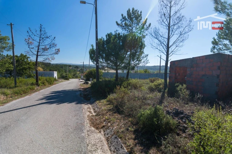 Terreno P/ Prédio para Venda em Seiça Foto 3