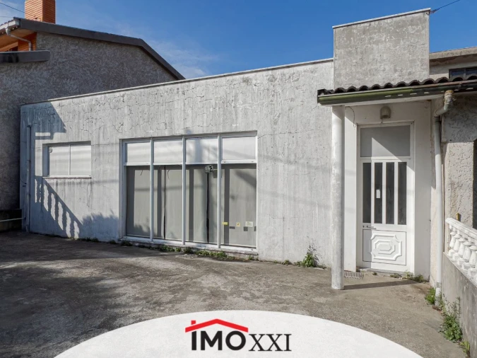 Armazém para Venda em Anta e Guetim