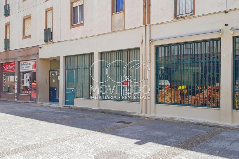 Loja para Arrendamento em Vialonga Foto 21