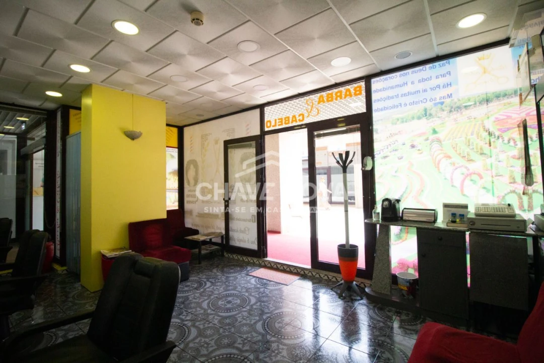 Loja para Venda em Arcozelo Foto 6