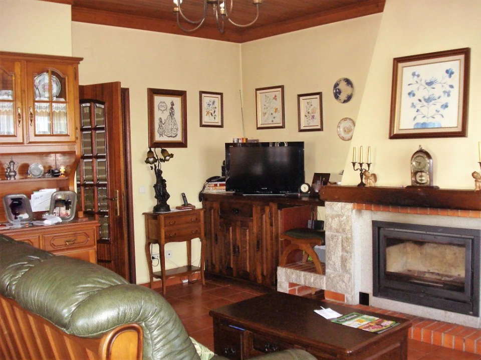 Moradia T6 para Venda em Benquerenças Foto 5