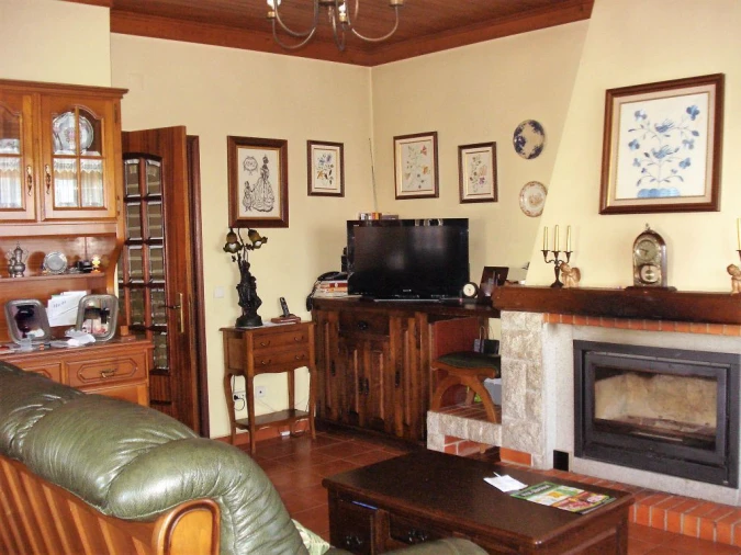 Moradia T6 para Venda em Benquerenças Foto 5