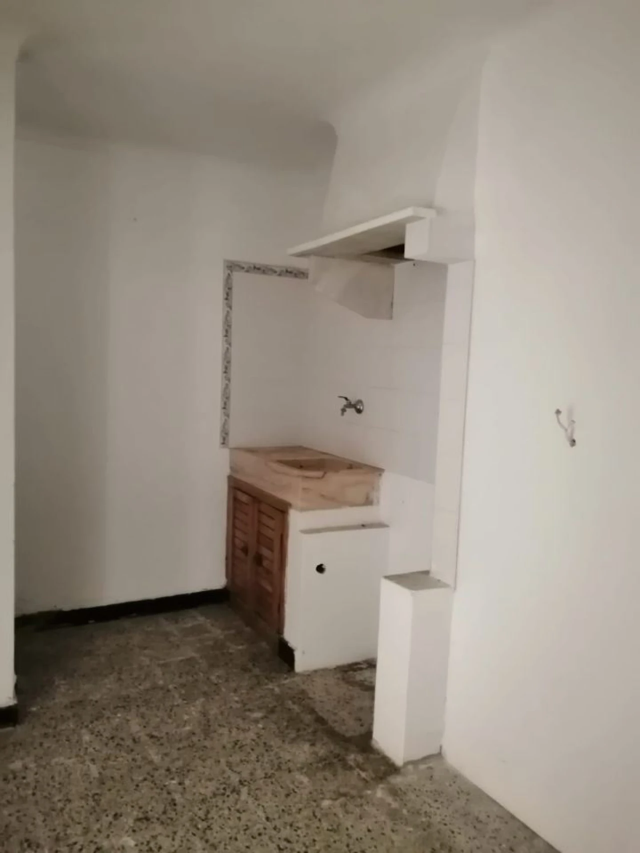 Moradia T2 para Venda em Assunção, Ajuda, Salvador e Santo Ildefonso Foto 3