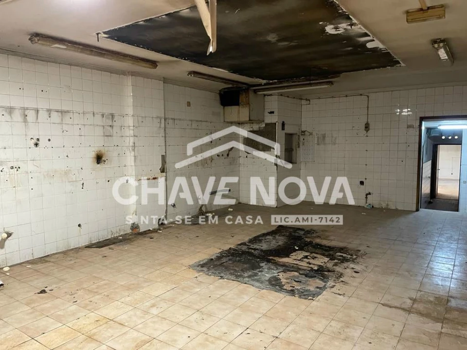 Negócio para Venda em Arcozelo Foto 9