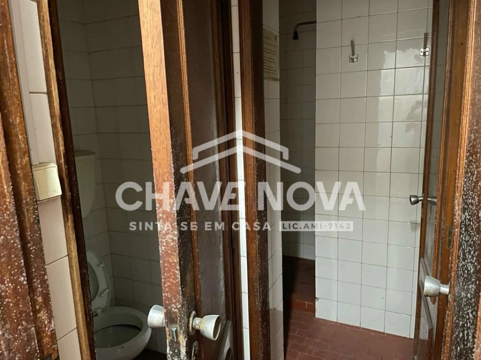 Negócio para Venda em Arcozelo Foto 16