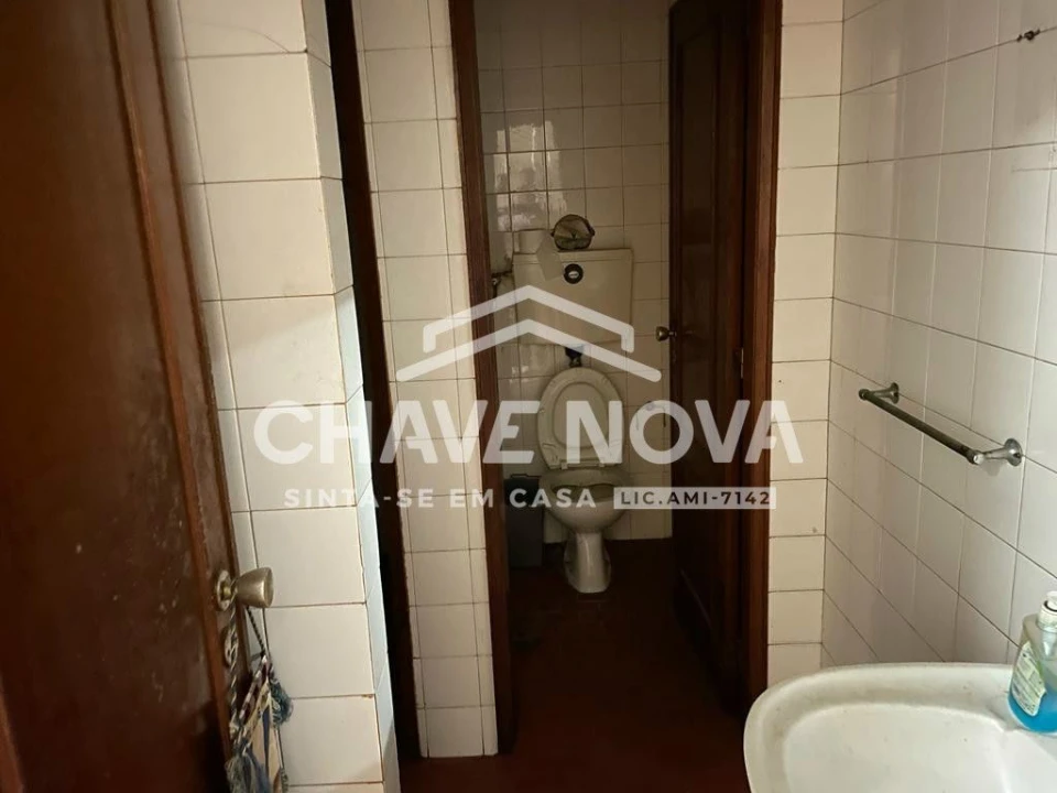 Negócio para Venda em Arcozelo Foto 17