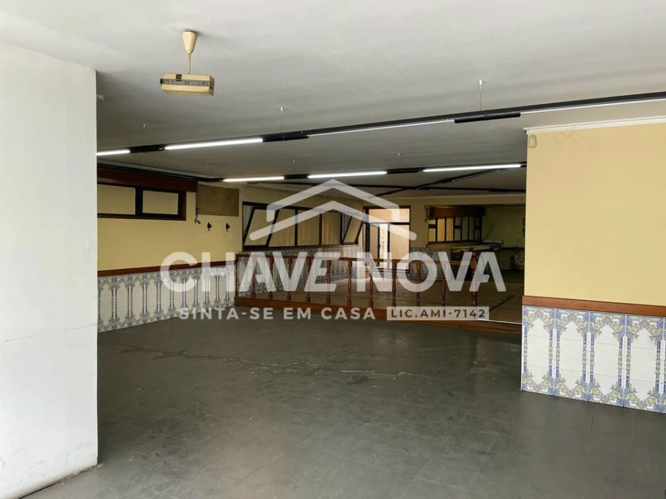 Negócio para Venda em Arcozelo Foto 24