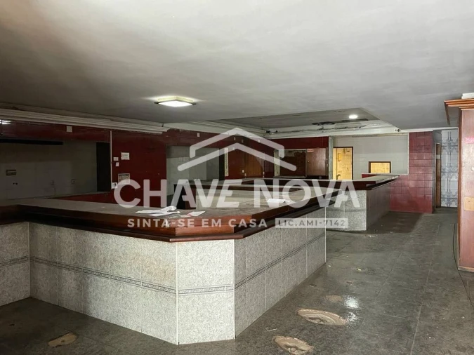 Negócio para Venda em Arcozelo Foto 2